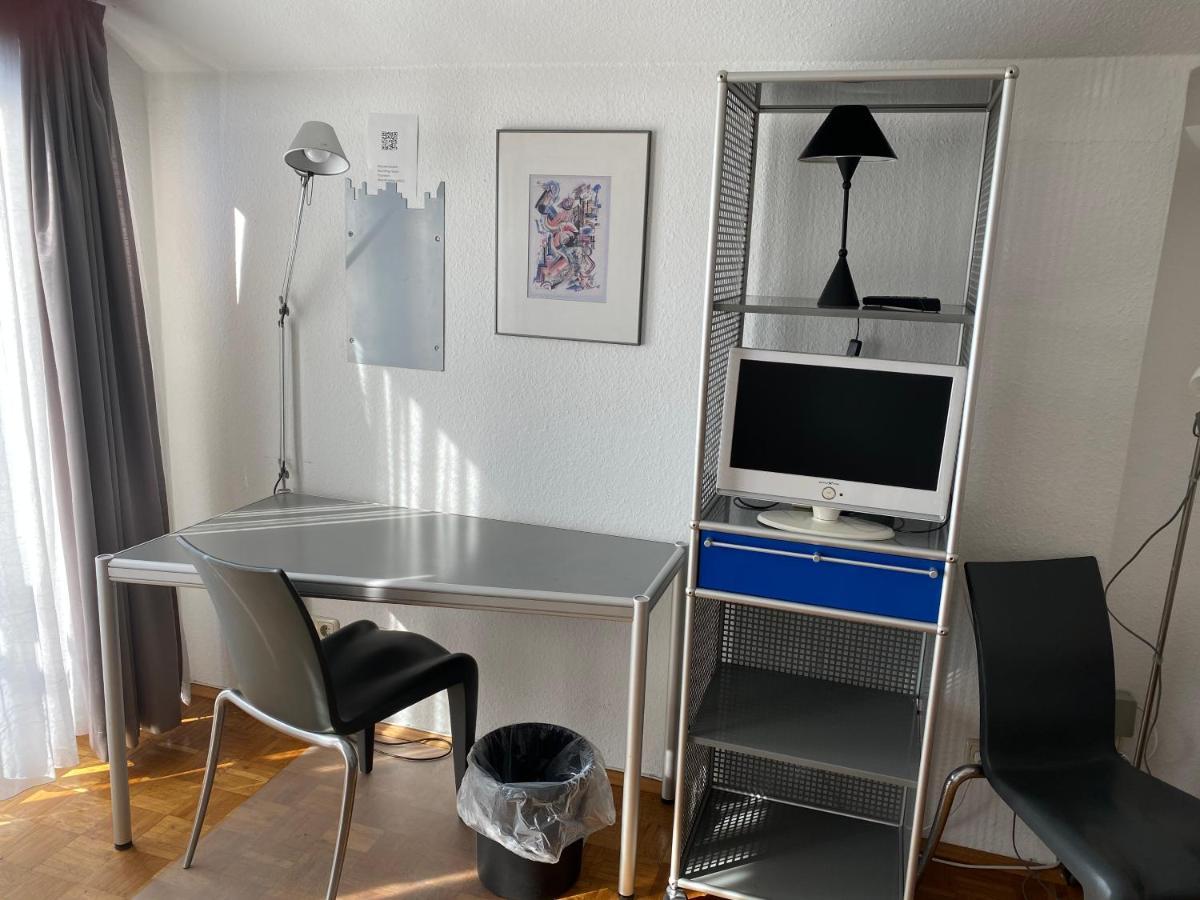 Apartmenthaus Zentrum Komfort Apartments Mit Minikuchen Verschiedener Grossen Kassel Esterno foto