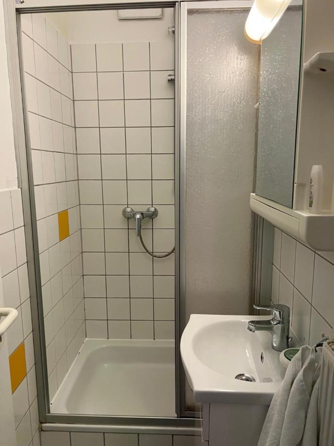 Apartmenthaus Zentrum Komfort Apartments Mit Minikuchen Verschiedener Grossen Kassel Esterno foto