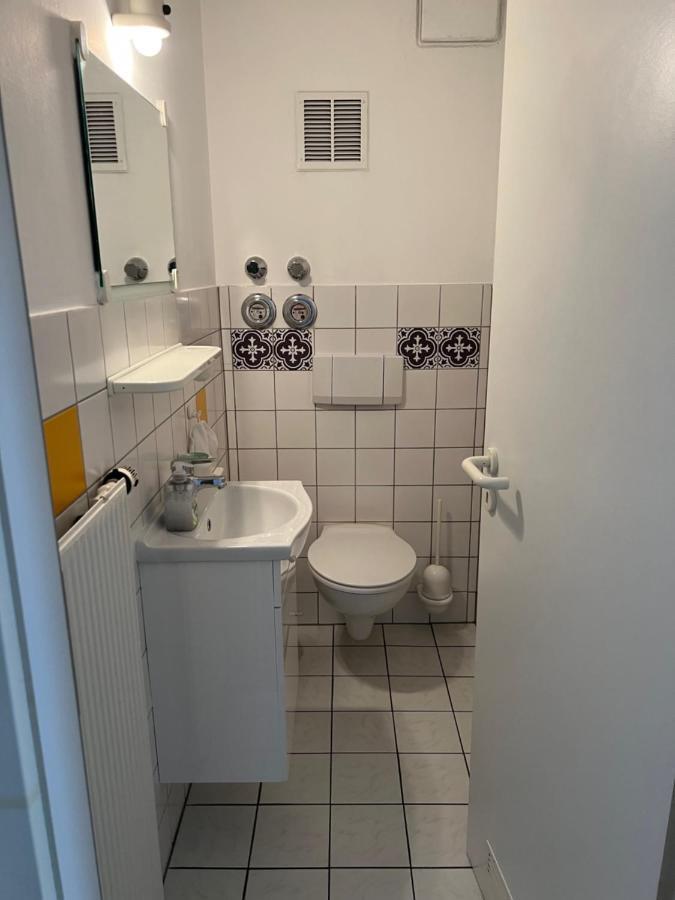 Apartmenthaus Zentrum Komfort Apartments Mit Minikuchen Verschiedener Grossen Kassel Esterno foto