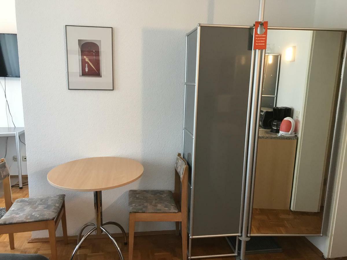 Apartmenthaus Zentrum Komfort Apartments Mit Minikuchen Verschiedener Grossen Kassel Esterno foto