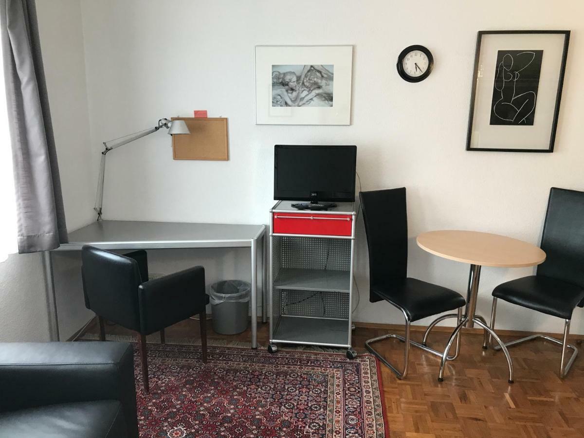 Apartmenthaus Zentrum Komfort Apartments Mit Minikuchen Verschiedener Grossen Kassel Esterno foto