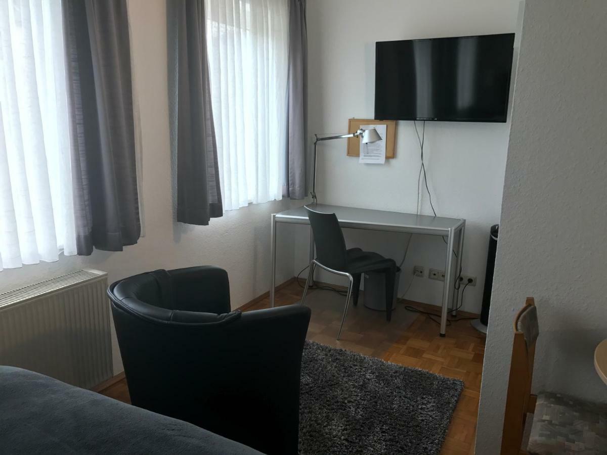 Apartmenthaus Zentrum Komfort Apartments Mit Minikuchen Verschiedener Grossen Kassel Esterno foto