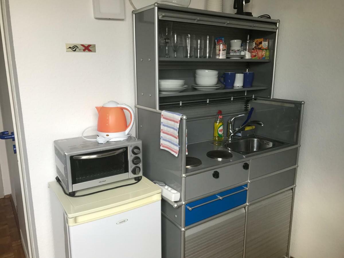 Apartmenthaus Zentrum Komfort Apartments Mit Minikuchen Verschiedener Grossen Kassel Esterno foto