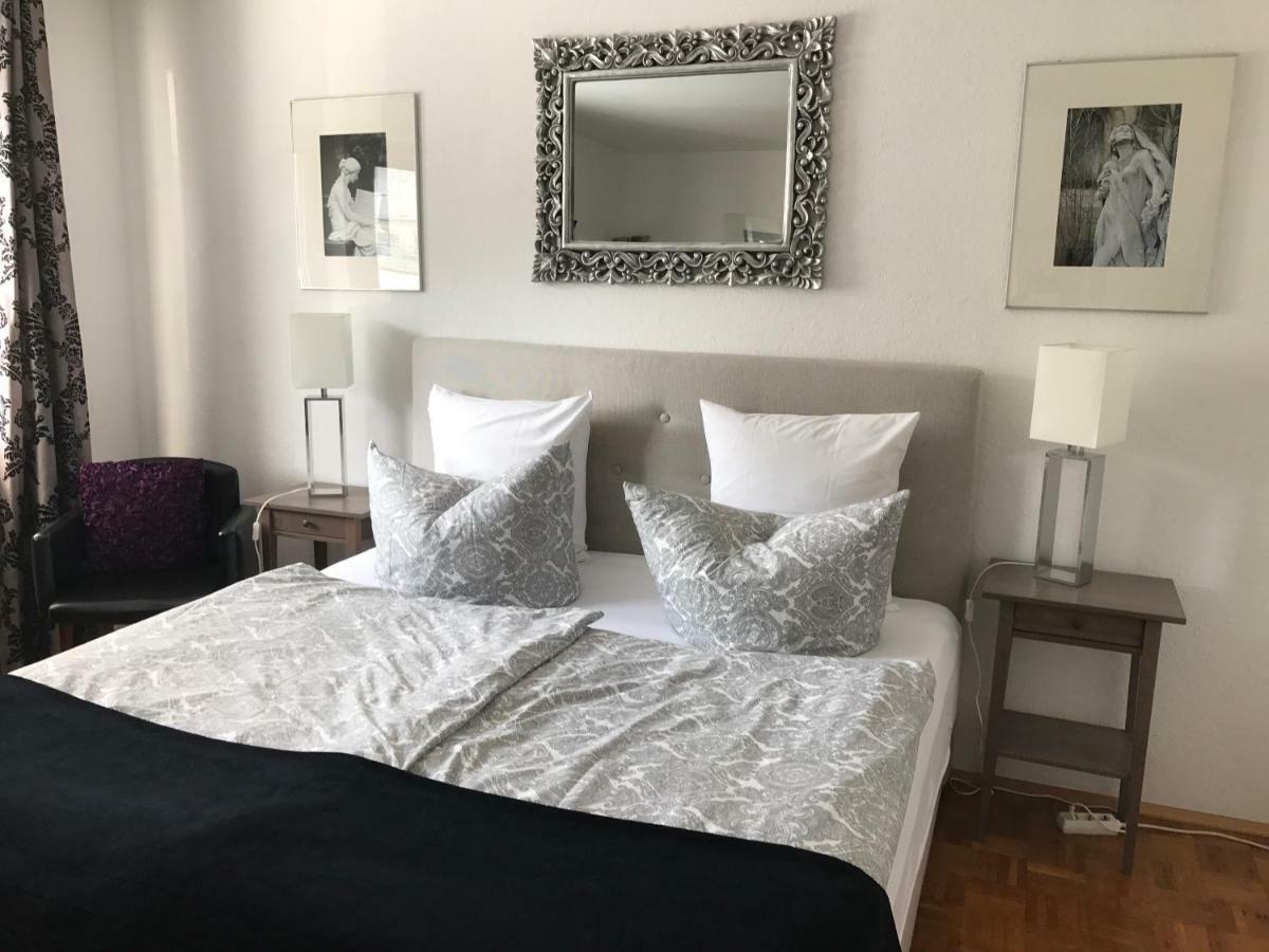 Apartmenthaus Zentrum Komfort Apartments Mit Minikuchen Verschiedener Grossen Kassel Esterno foto
