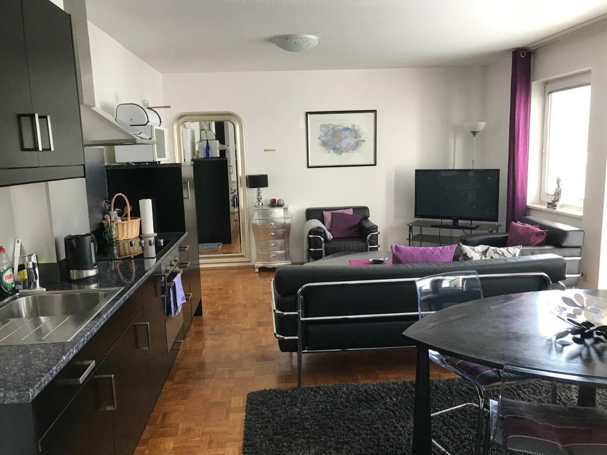 Apartmenthaus Zentrum Komfort Apartments Mit Minikuchen Verschiedener Grossen Kassel Esterno foto