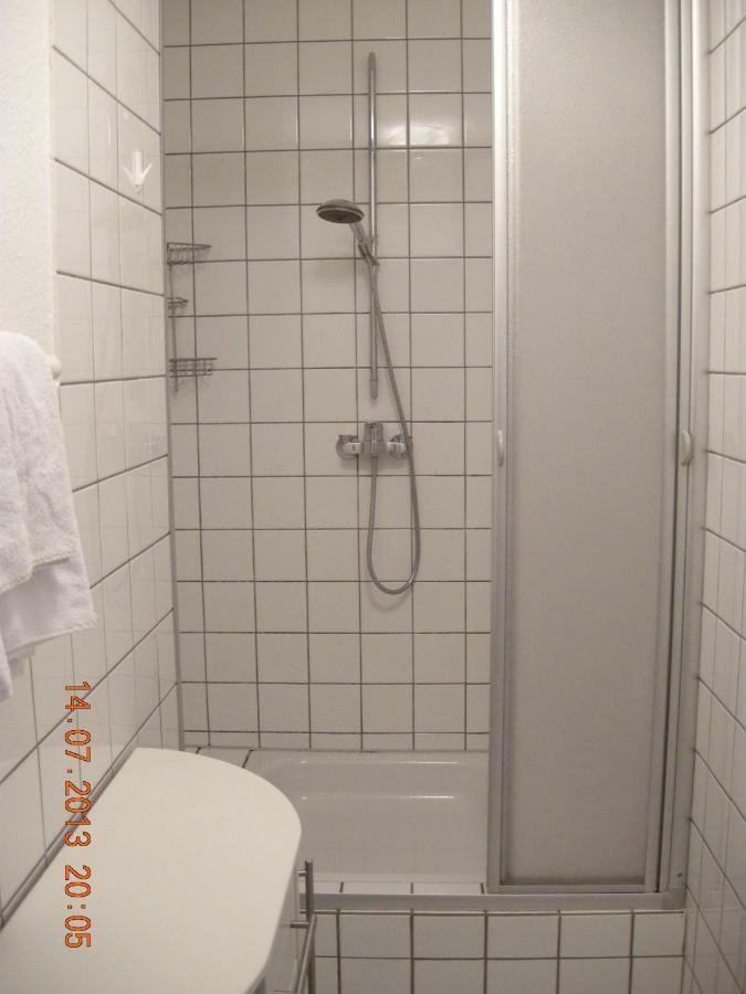 Apartmenthaus Zentrum Komfort Apartments Mit Minikuchen Verschiedener Grossen Kassel Esterno foto