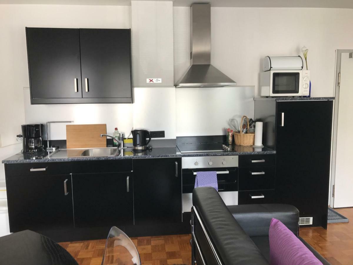 Apartmenthaus Zentrum Komfort Apartments Mit Minikuchen Verschiedener Grossen Kassel Esterno foto
